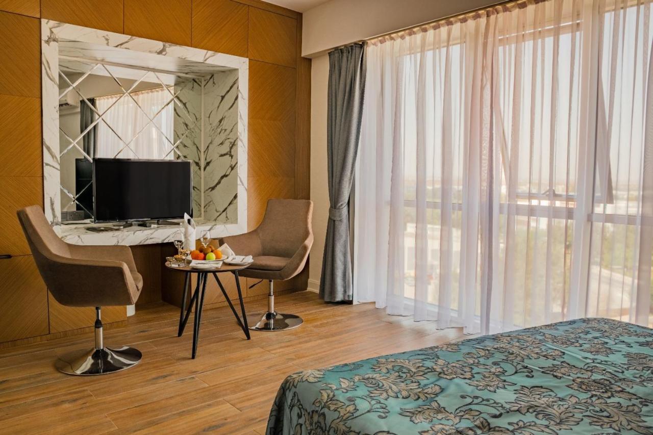 Novel Centre Point Hotel Famagusta  Esterno foto
