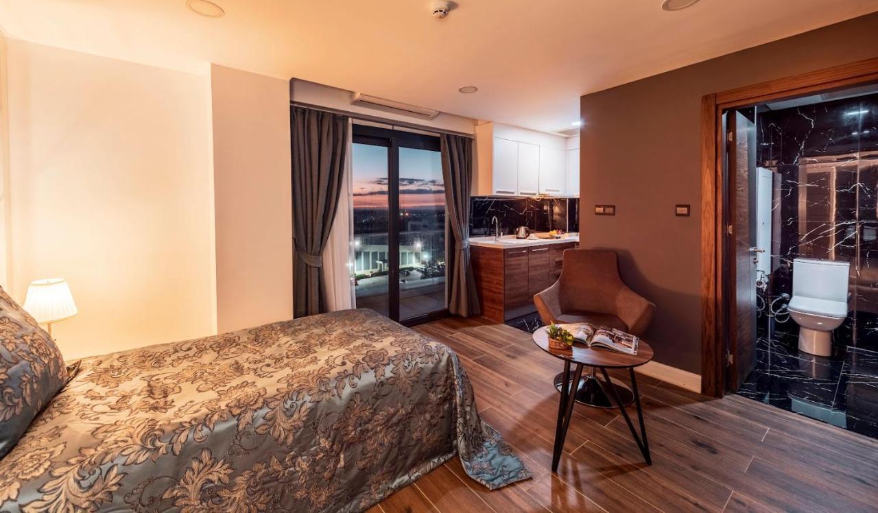 Novel Centre Point Hotel Famagusta  Esterno foto