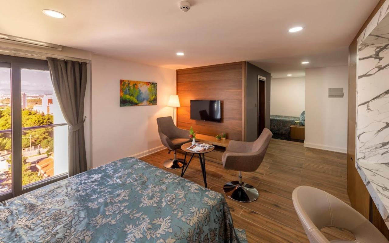 Novel Centre Point Hotel Famagusta  Esterno foto