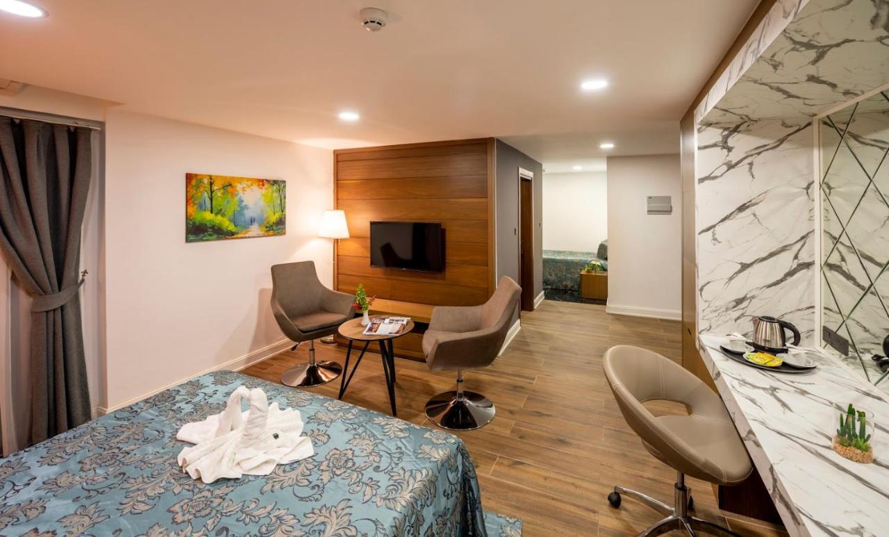 Novel Centre Point Hotel Famagusta  Esterno foto