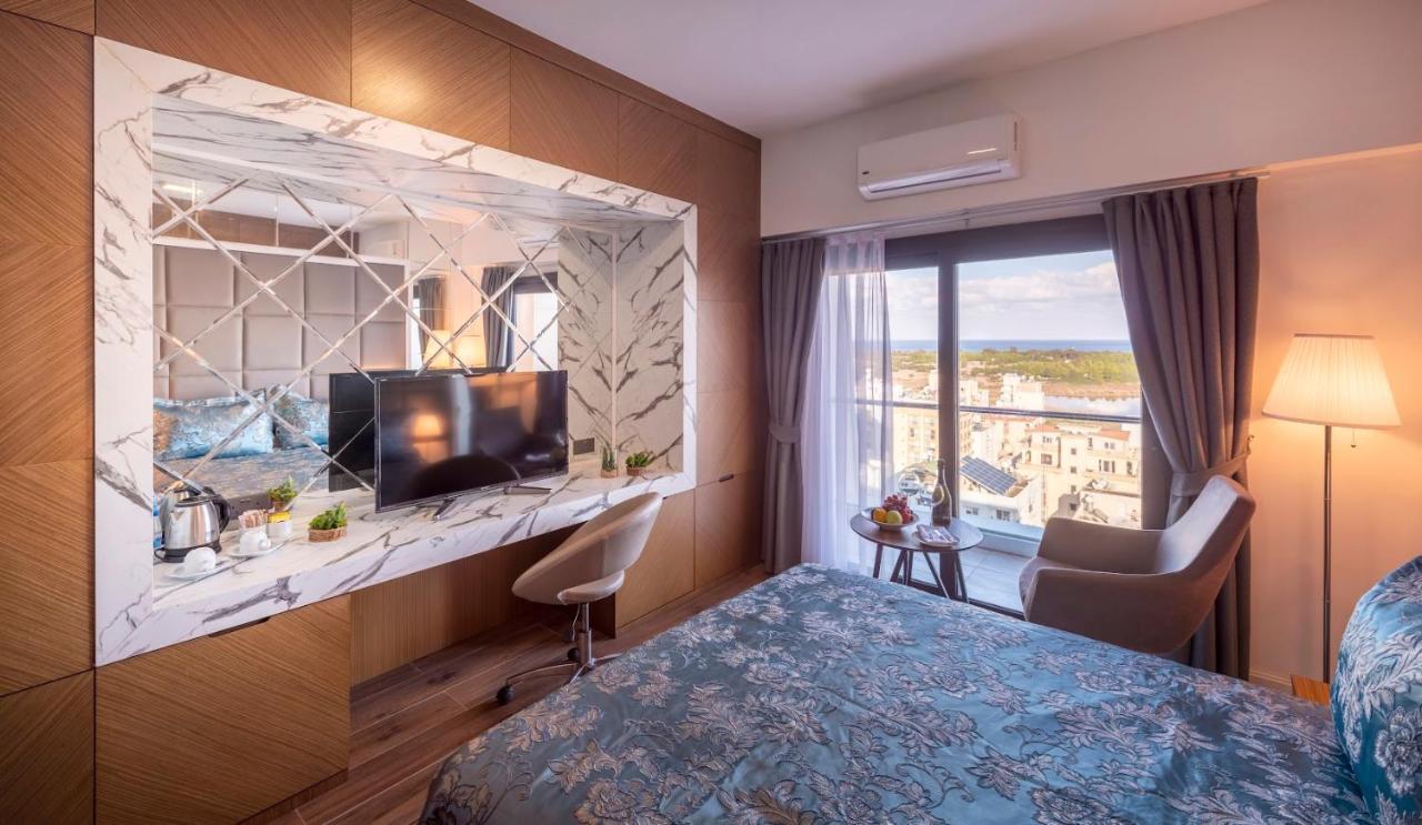 Novel Centre Point Hotel Famagusta  Esterno foto